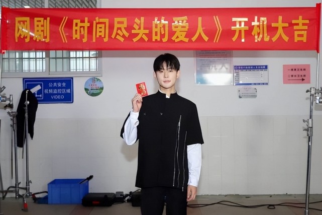(男主角张力壬 崔楚摄影)