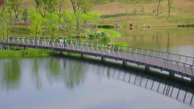 穿搭圖鑑|在桃湖公園遇見美好