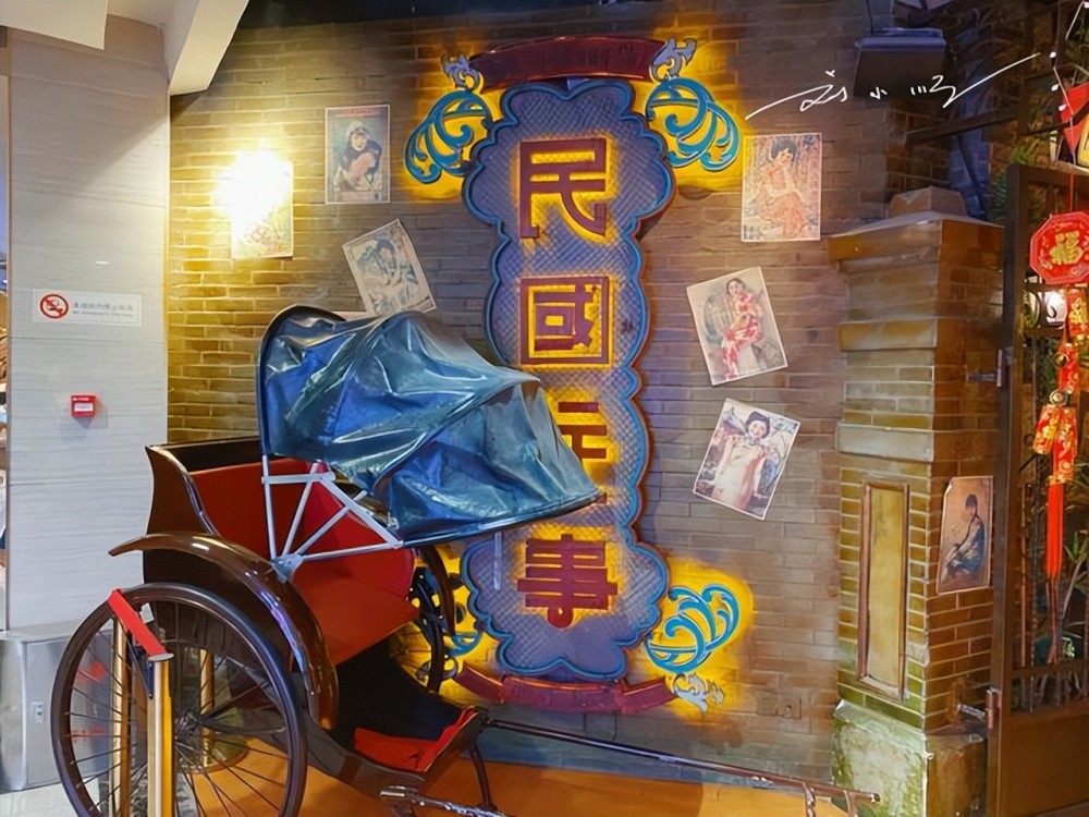 南京新街口有一家怀旧餐厅满满的民国风游客仿佛时光穿越