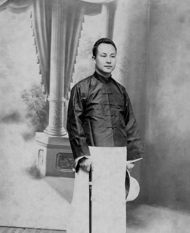 朱元璋的后代叶景吕坚持拍照62年记录下沧桑时代的浮浮沉沉