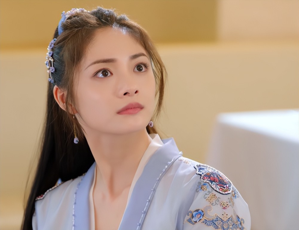 周洁琼新剧造型只能看精修图长相也只适合当爱豆