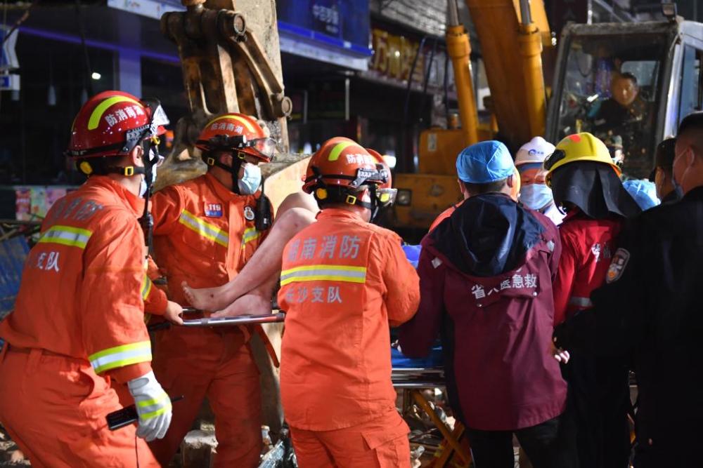 与时间赛跑的营救——长沙居民自建房倒塌事故核心现场救援直击002348高乐股份
