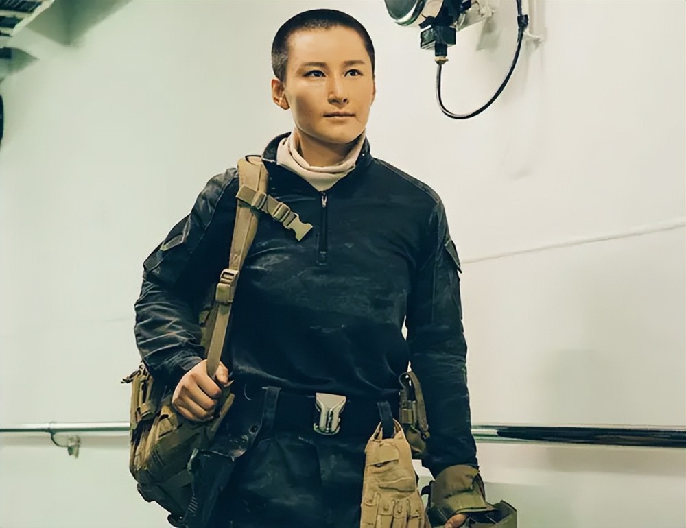 求蒋璐霞把短发焊头上吧,就算弄着杀马特的发型,也仍然招人喜欢插图5