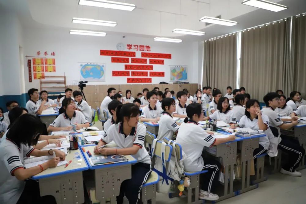 百色市鸿顺高级中学举行首届优质课比赛活动