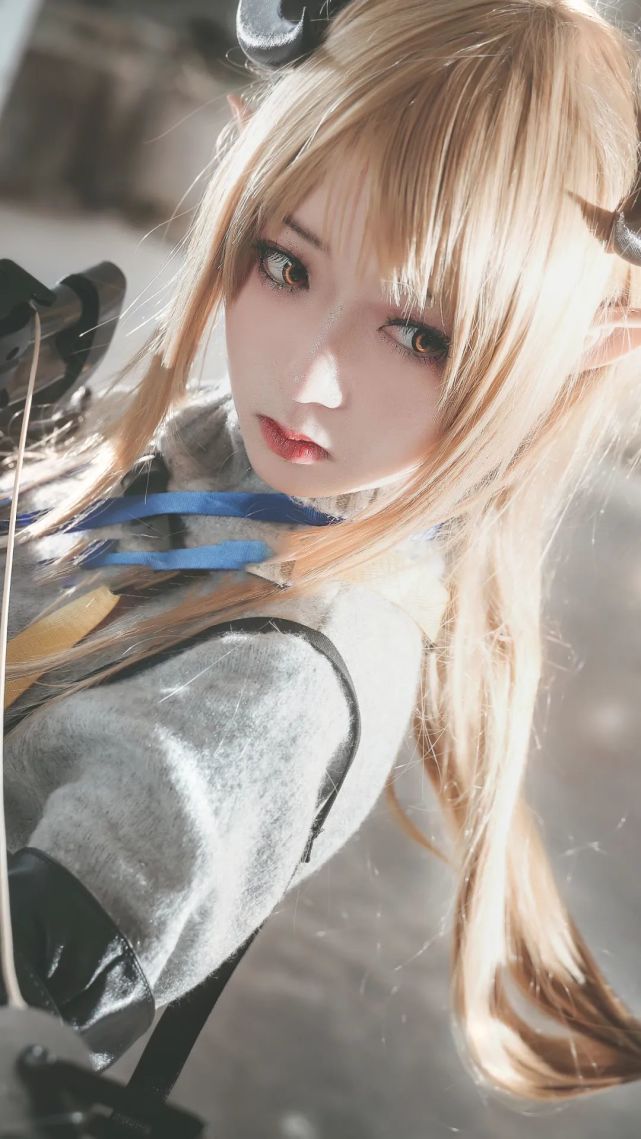 cos:明日方舟陨星cos正片@无筝