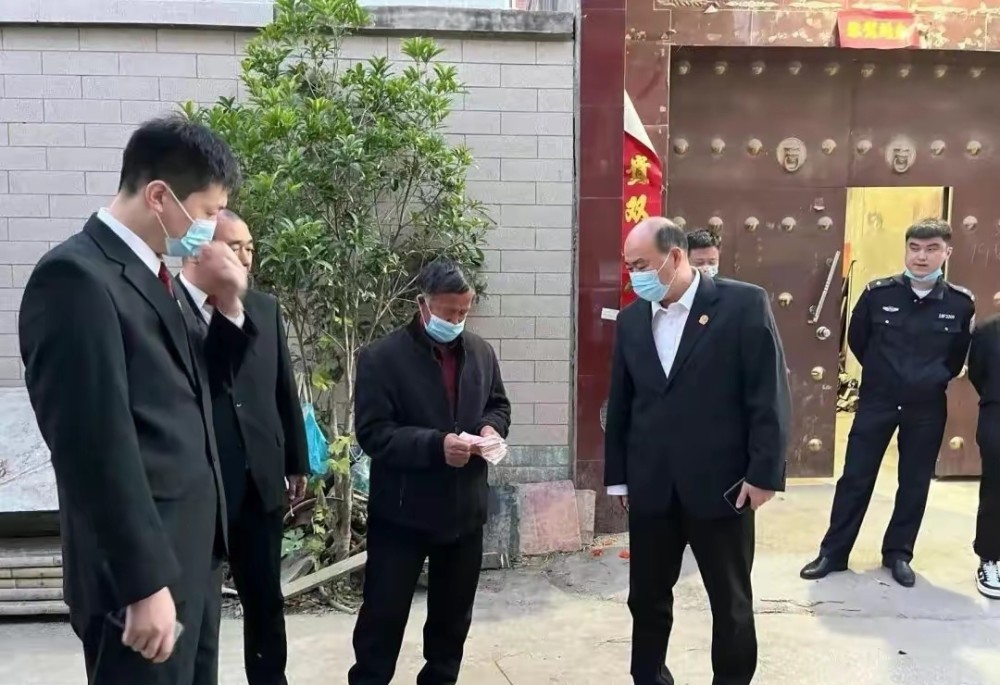 我是杞县人民法院院长请你履行法院生效判决
