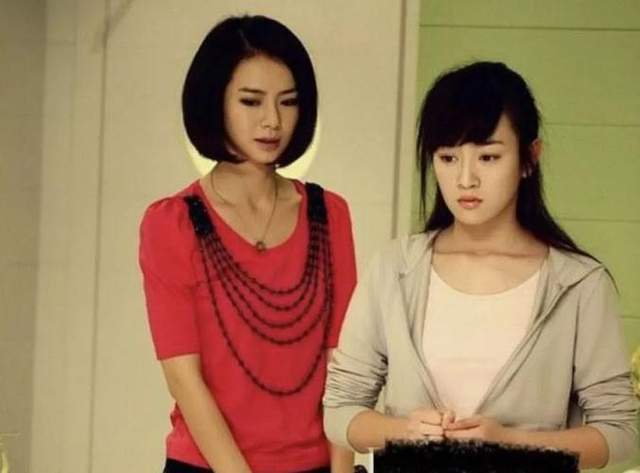 后来在公司的力捧下,张檬的资源确实好到爆,主演了《牵牛的夏天》