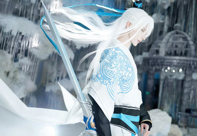 《魔尊要抱抱》绝美cos来袭,熊祁还原名场面,沈辞的夜漓绝美