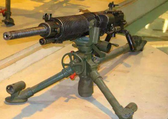 二战期间日军的重机枪大多数采用的都是92式,而92式是在大正三年式的