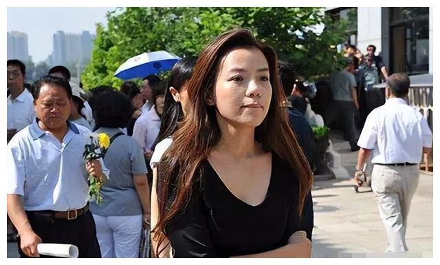 24岁成知名主持,仅当一天新娘就离世,成父亲余生之痛|魏笑|新娘|祁骥