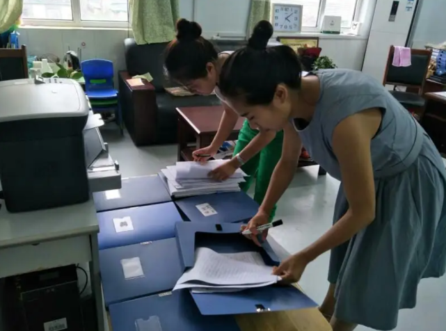 多年以前，不少老师抢着当校长，为何现在不少老师不想当校长？_腾讯新闻