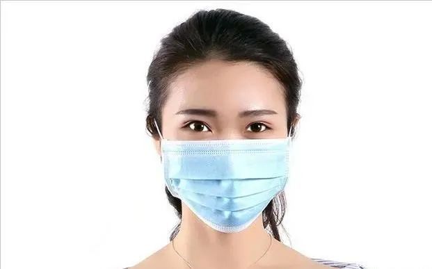要求全员出入公共场所"必须规范佩戴口罩","正确佩戴",规范处置废