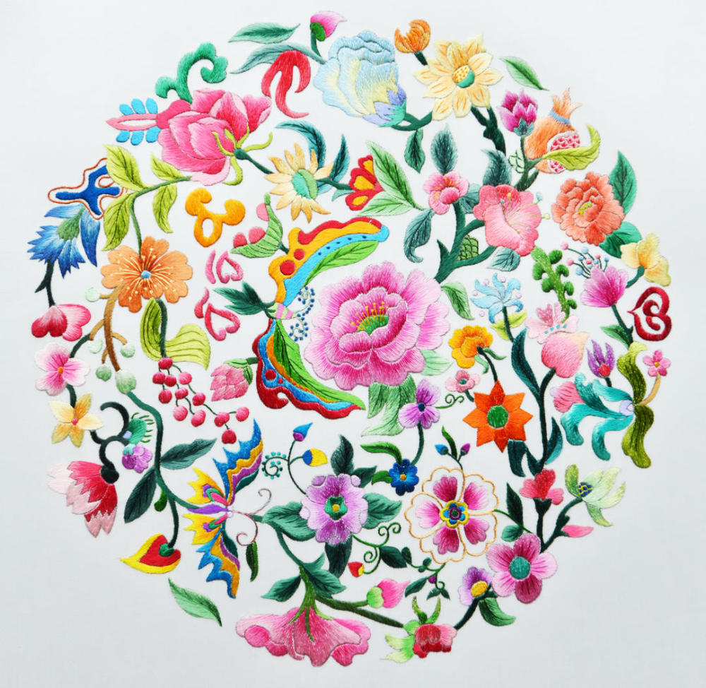 藏族编织挑花刺绣第五代传承人冯旸物质情书羌绣不仅要被传承更要记录