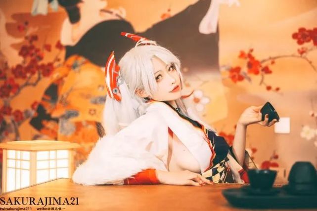 cos:碧蓝航线 欧根亲王百花缭乱 "怎么办好呢噗,真是笨啊,我的指挥官