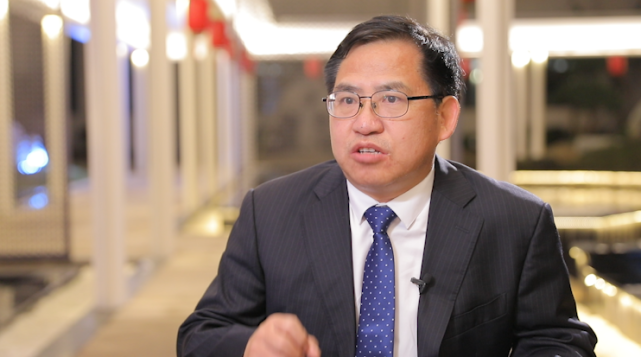 奖获得者,广东省作家协会报告文学创作委员会主任曾平标返回家乡广西