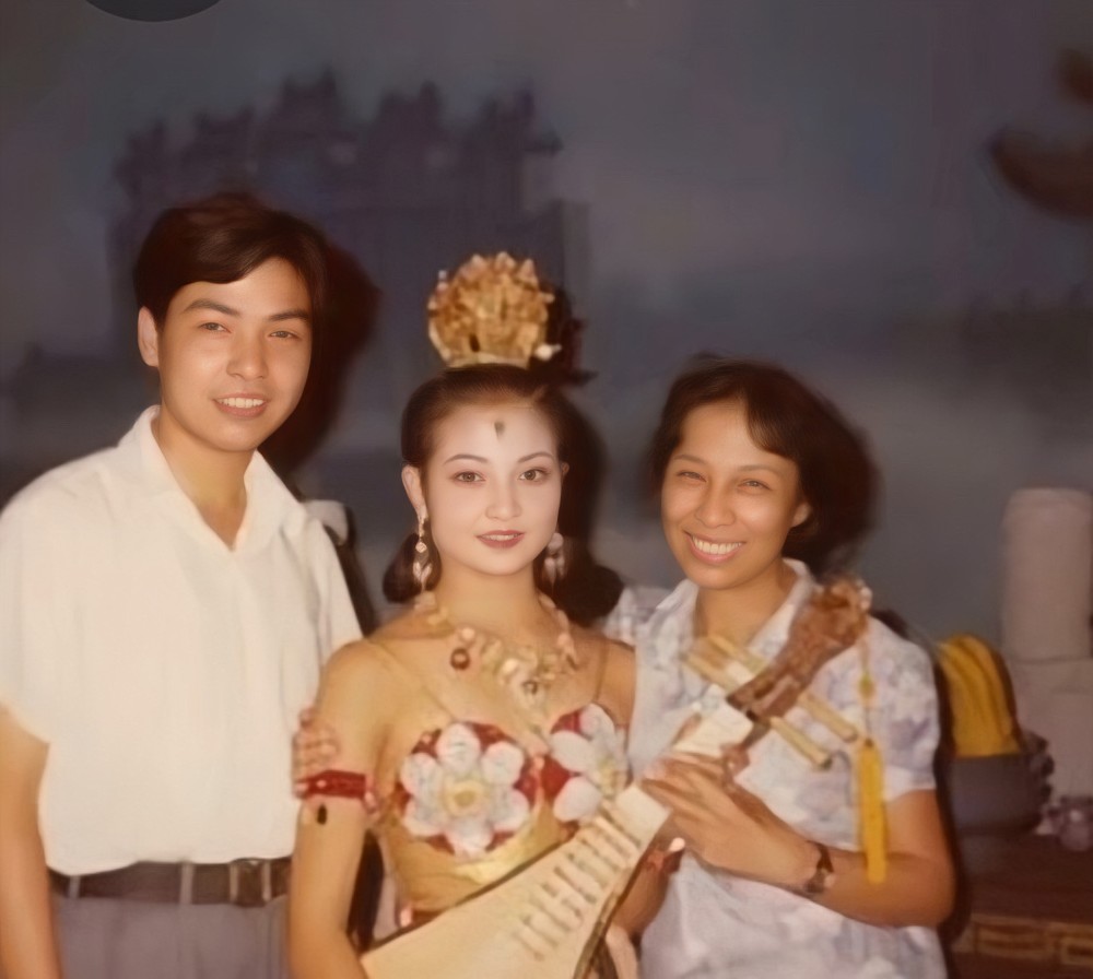 所以杨洁特意找到著名舞蹈编导家茅迪芳来编排舞蹈,她的女儿马羚也在