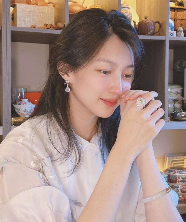 相比于陈露,古晨事业和爱情都获得了丰收.