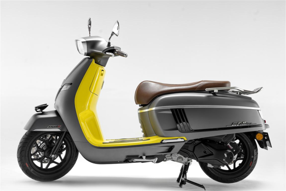 老牌车企南方摩托推出全新复古踏板melalisa150,售价13980元_腾讯新闻