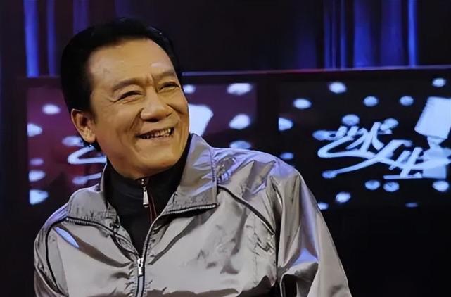 托妻献子侯耀文撒手人寰袁茵嫁给师侄戴志诚幸福吗