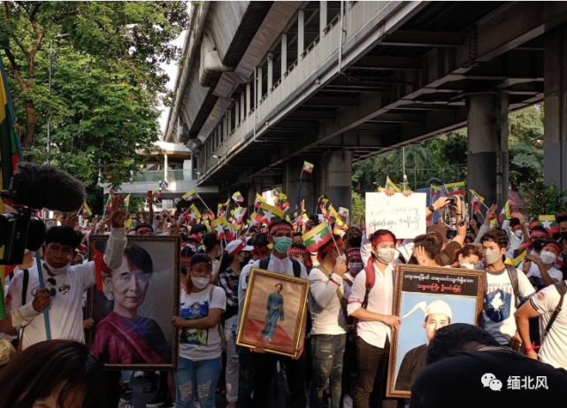 国际劳动节日,身在泰国的缅甸工人举行游行抗议