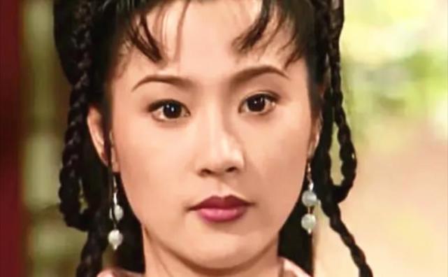 "慕容九"侯炳莹近况,移居内地低调复出,54岁抗癌成功面色红润