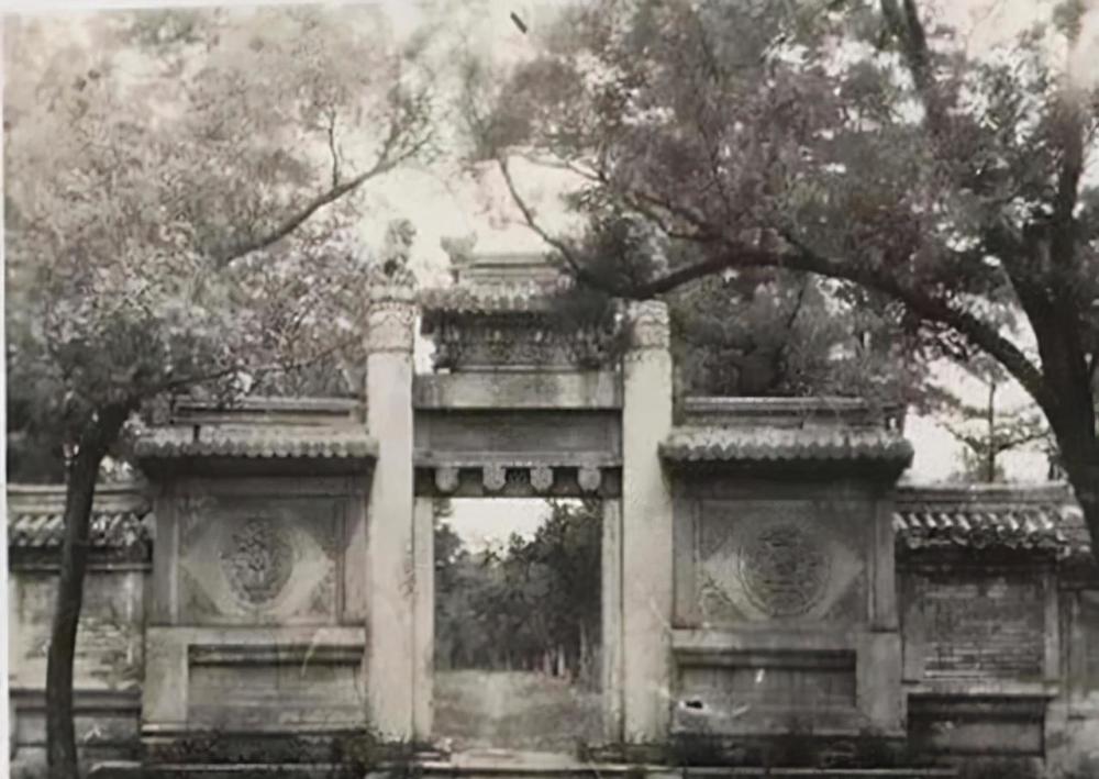 1949年，北京城外杂草丛里挖出一堆尸骨，周恩来指示：埋到八宝山BOB体育就是骗局