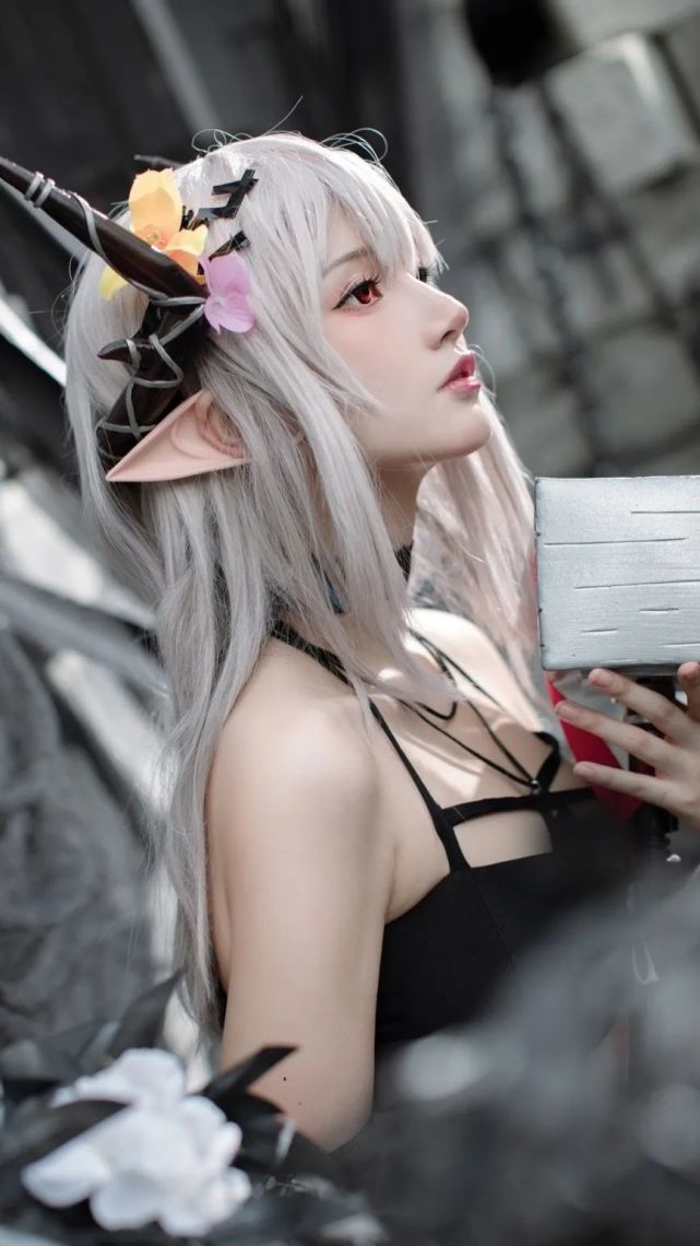 cos:明日方舟泥岩cos正片@小侦探莉莉西