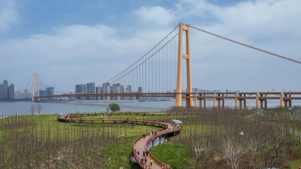 洪山白沙洲江滩新玩法:上线沿江观景小火车!_腾讯新闻