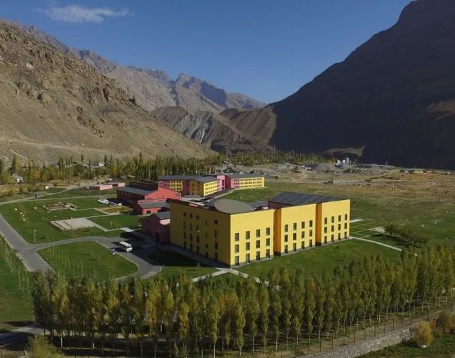american university of central asia中亚美国大学吉尔吉斯斯坦02