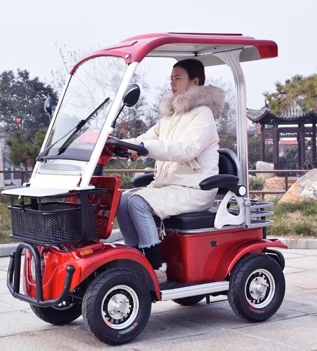 这2款四轮休闲电动车,能坐2-3人,安全舒适,适合65～85岁老年人