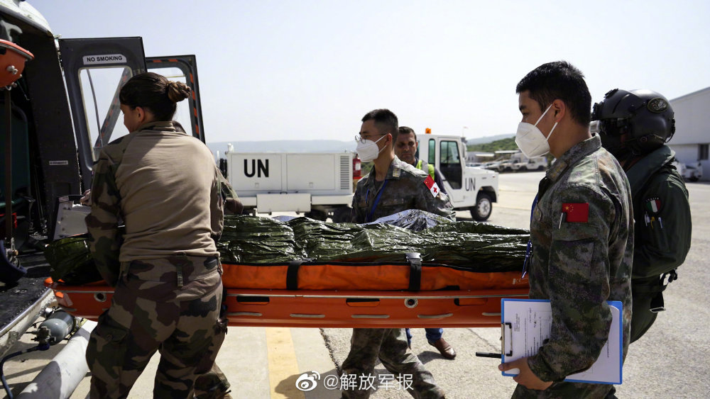 美國亞裔老人在洗衣店內遭飛踹身上財物被輝煌官網洗劫一空國亞