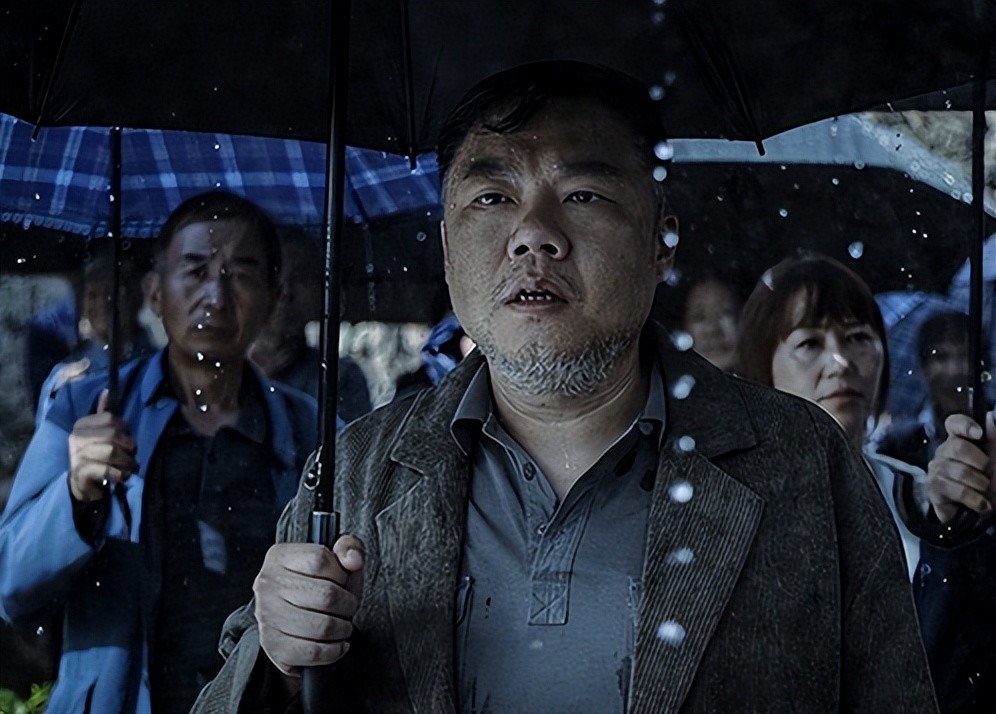 姜超,周晓鸥《开棺》上映,摸金小队再次集结,盗墓片变警匪片_腾讯新闻