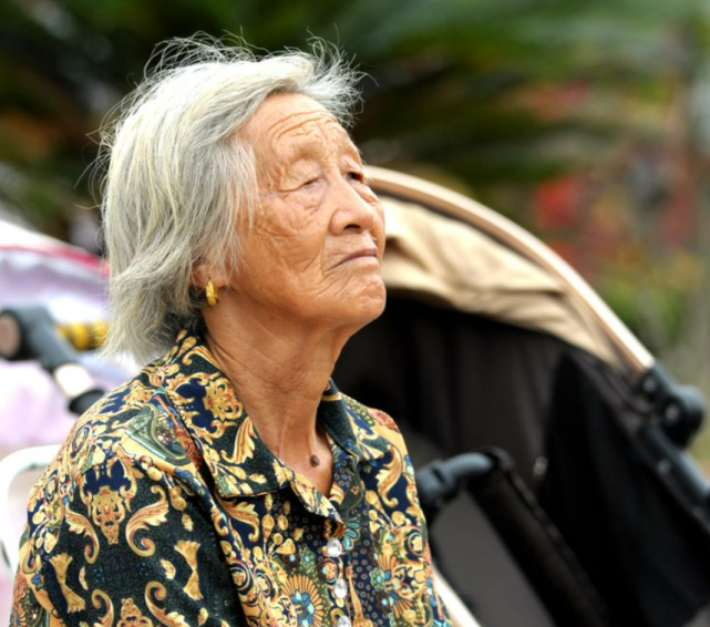 乡村纪实一辈子都在抱怨的大姑活成了让人可怜的模样