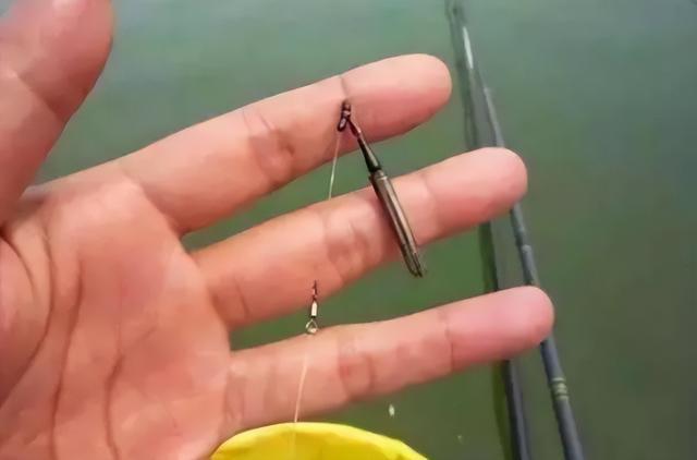 初夏钓草鱼,钓法是关键,老钓手教你2种"必杀钓法",亲测有效