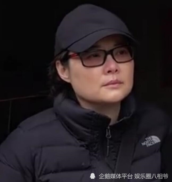 50岁袁立素颜近照曝光身材发福显老态与昔日判若两人
