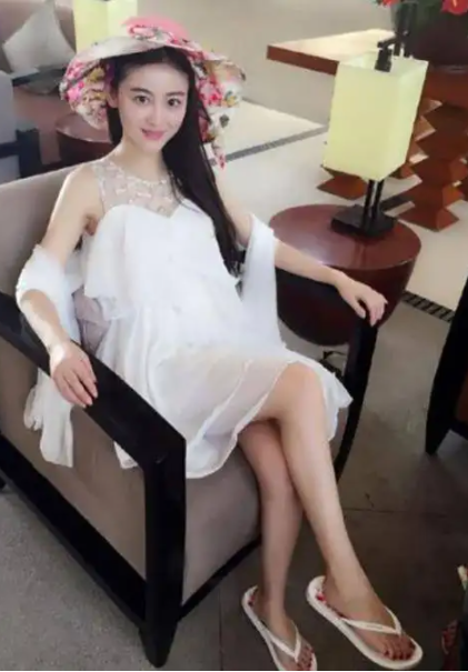 26岁全身溃烂离世演员徐婷悲剧人生的始作俑者是她亲妈