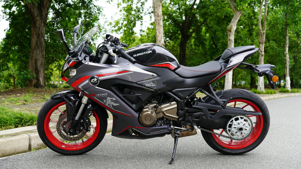 qjmotor赛400简单试驾体验_腾讯新闻