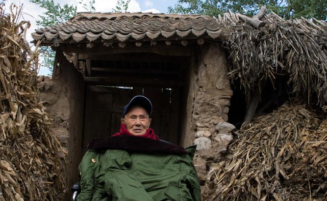 他是台儿庄战役的抗战老兵为什么他的回家之路长达80年