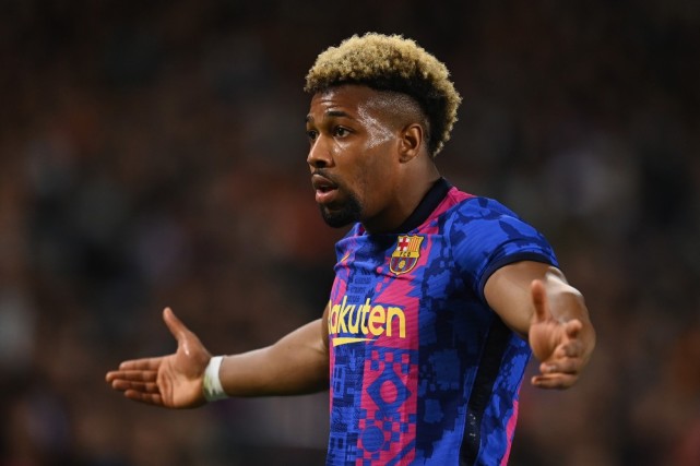 特劳雷是否会穿上巴萨球衣至下赛季成谜