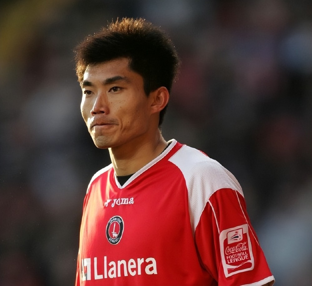 帮助山东鲁能泰山赢得双冠王荣耀后,做了很多"社交"工作的郑智,终于