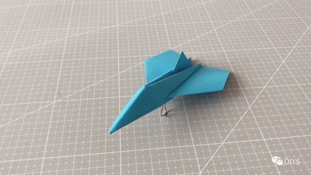 "手工折纸"一架简单又帅气的战斗机!