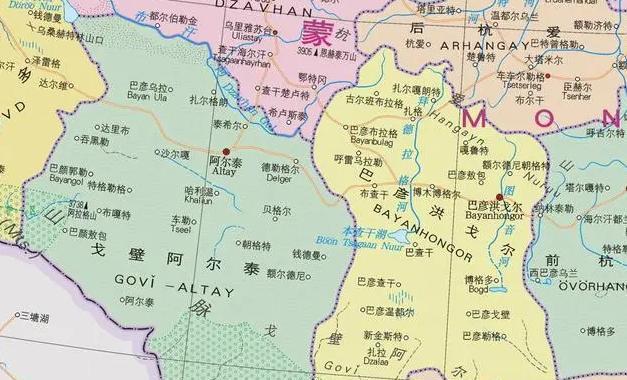 蒙古国面积最大的三个省分别有多少人口