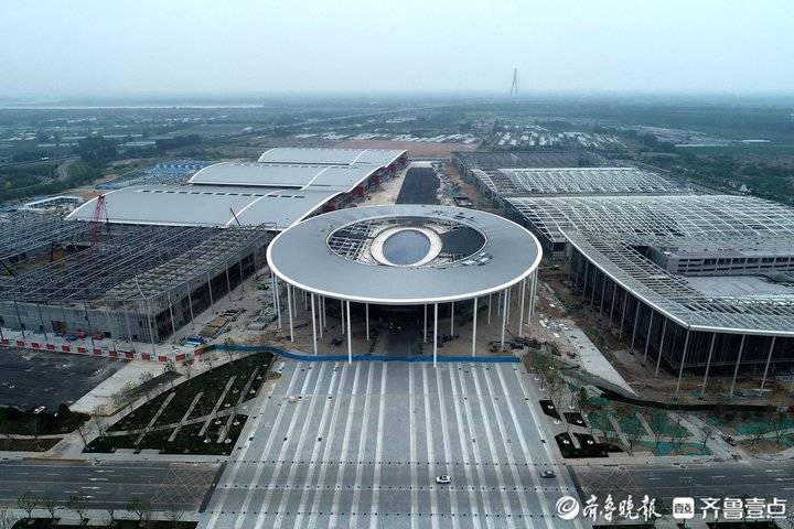 济南起步区绿地国际博览城展馆美姿距首展为期不远