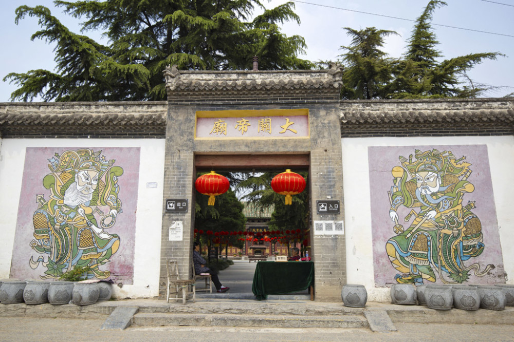 从繁荣昌盛到日渐萧条历史的见证者和参与者朱仙镇关帝庙