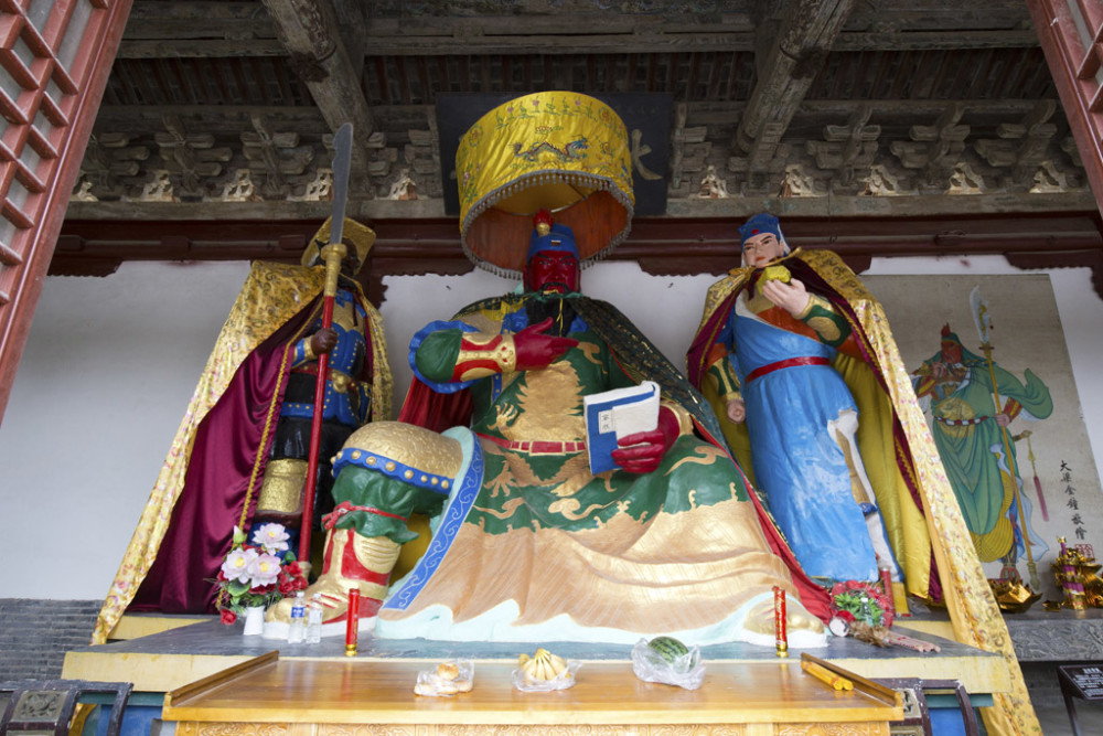 从繁荣昌盛到日渐萧条历史的见证者和参与者朱仙镇关帝庙