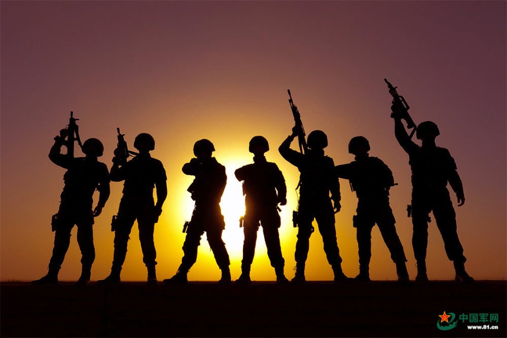 五四特别策划丨坚守战位,他们把青春的背影留给祖国_腾讯新闻