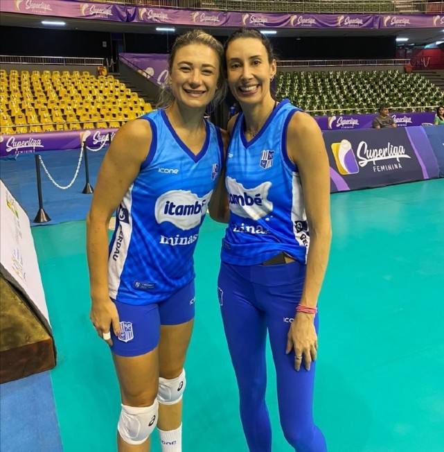 致敬退役老将:颜妮刘晓彤耶斯希尔金软景利普曼等,感谢排球有你!