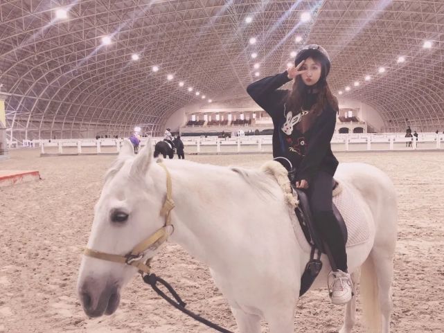 驻监狱检察室■  防疫卡点:马钢便道卡点■  服务时长:33天04祁文婷