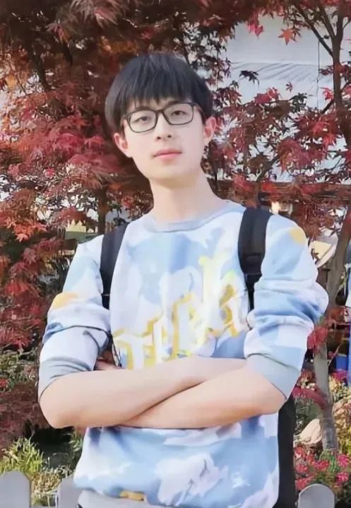 川大又现学霸男神:国家奖学金,science子刊发文,有才还有颜!