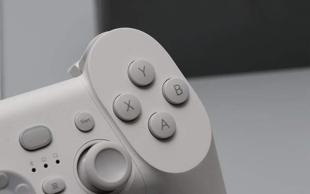 小米发布全新游戏手柄:无线连接,体验感控制,游戏必备神器